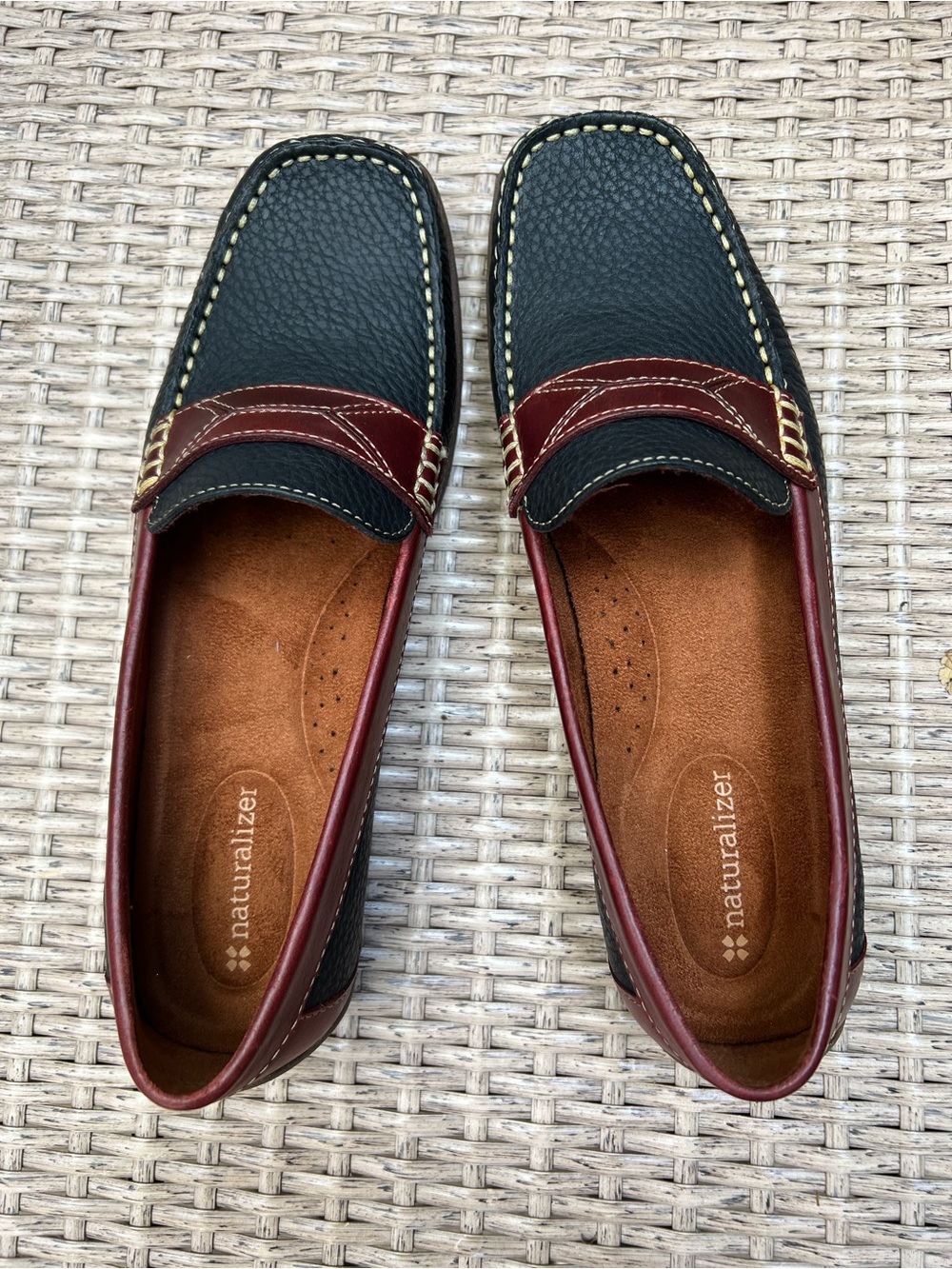 NEW Naturalizer Women's Black and Brown Leather Loafers